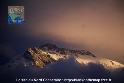 Fond d'écran montagnes du Cachemire